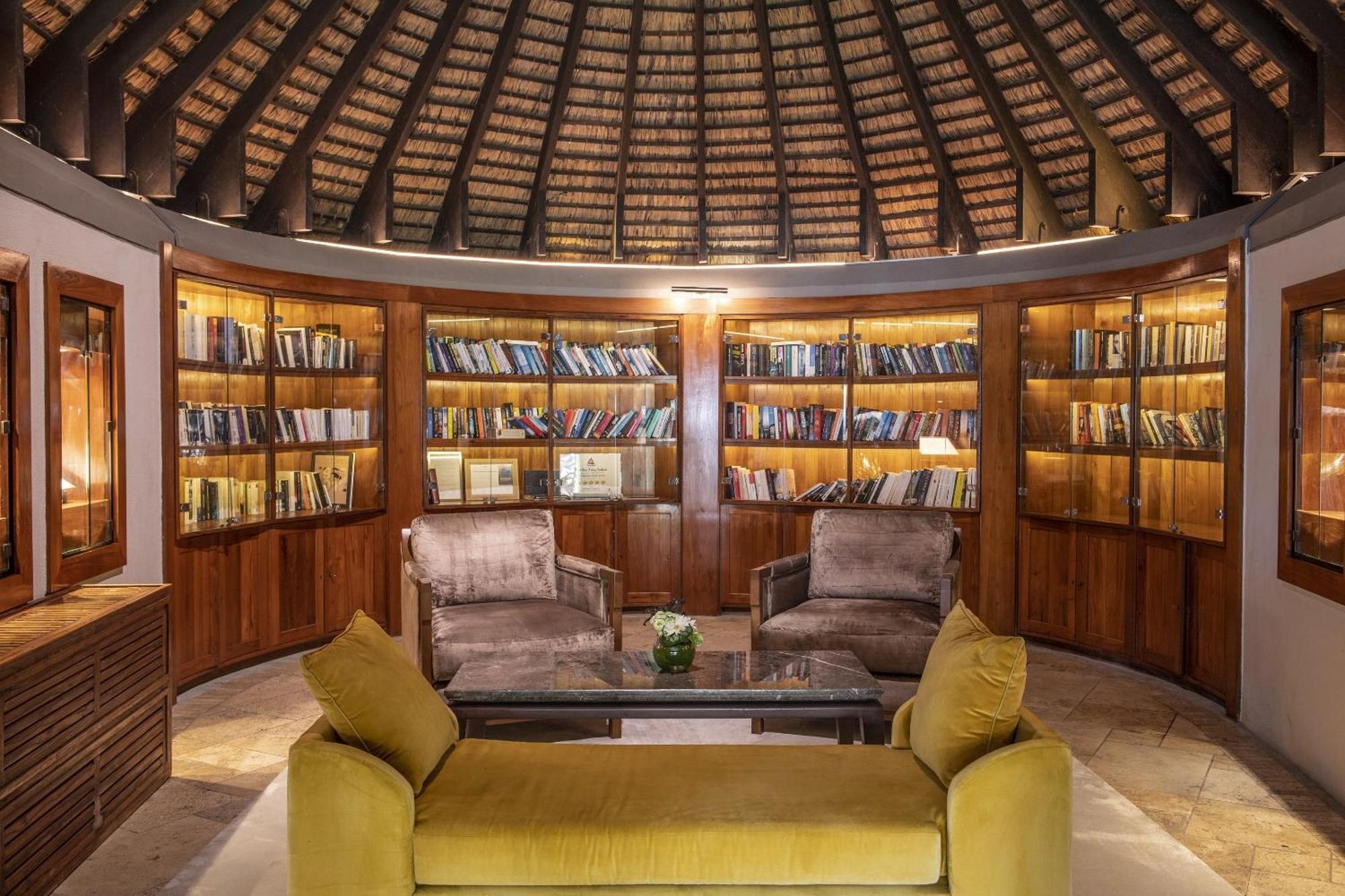Royal Palm Beachcomber Luxury Grand Baie Esterno foto