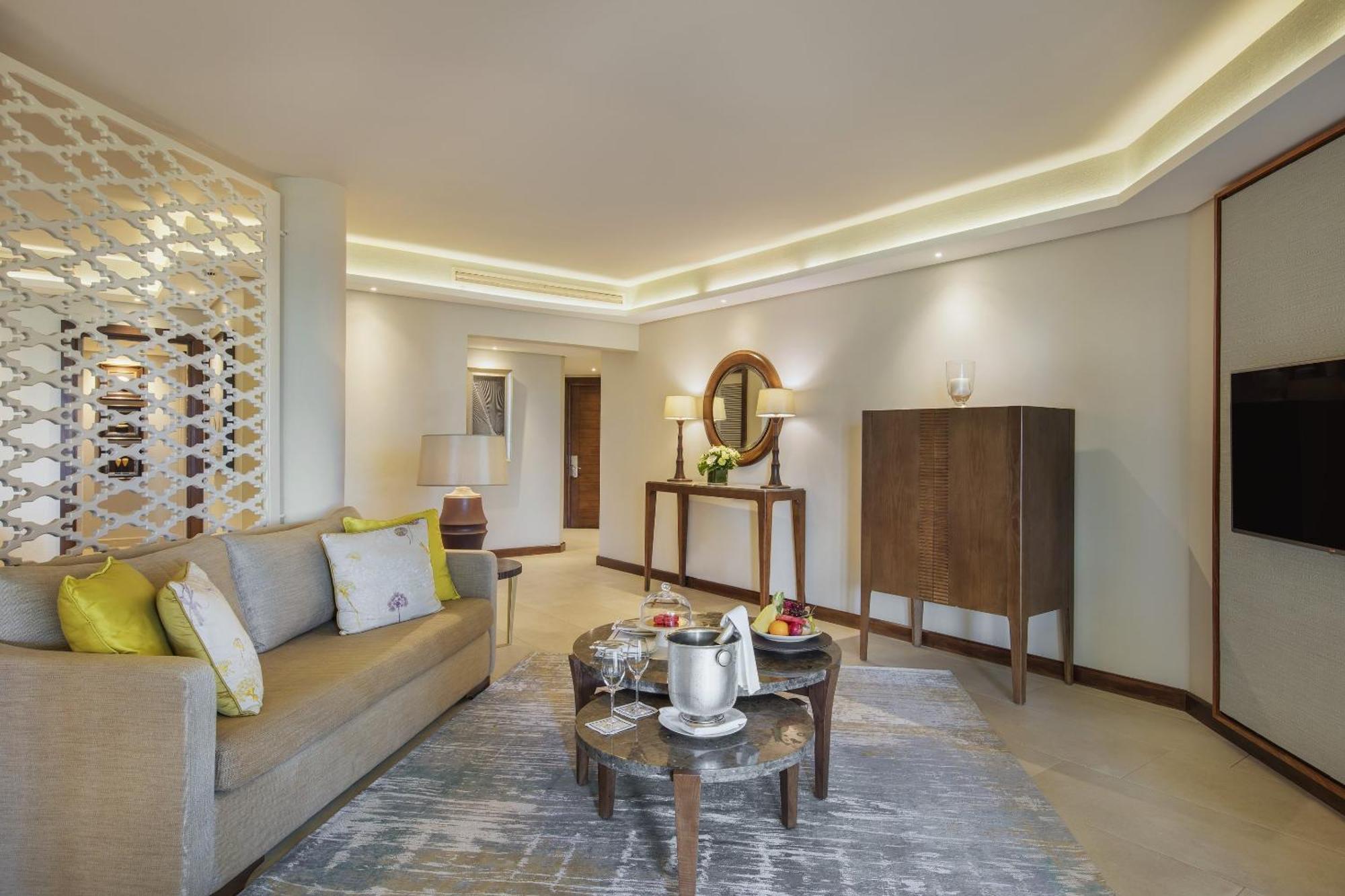 Royal Palm Beachcomber Luxury Grand Baie Esterno foto